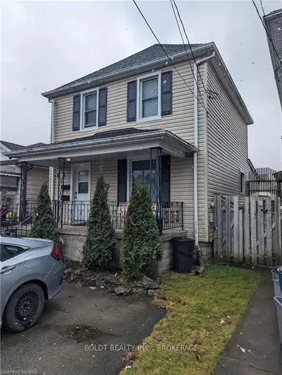 41 Albert Street, Welland, On L3b 4l1