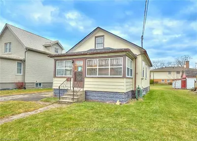 62 Oak Street, Port Colborne, On L3k 4s6