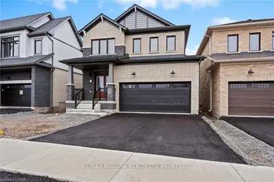 86 Eastbridge Avenue Avenue, Welland, On L3b 0m2