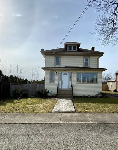 62 Wallace Avenue, Port Colborne, On L3k 3x6