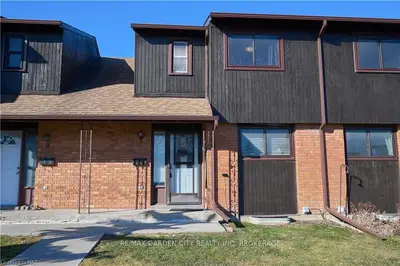 49 Peel Street E 10, Haldimand County, On N0a 1j0