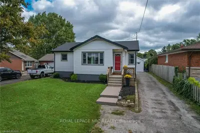 25 Jefferson Avenue, Port Colborne, On L3k 5m7