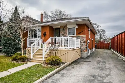 11 Wilton Avenue, Welland, On L3c 1z8