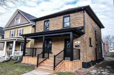 24 Elmview Street E, Welland, On L3c 3k5