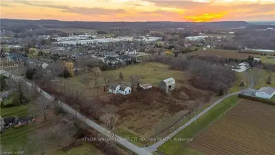 320 Tanbark Road, Niagara-on-the-lake, On L0s 1j0