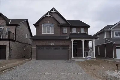 97 Crow Street, Welland, On L3c 0g6