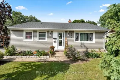 166 Hampton Avenue, Port Colborne, On L3k 5s3