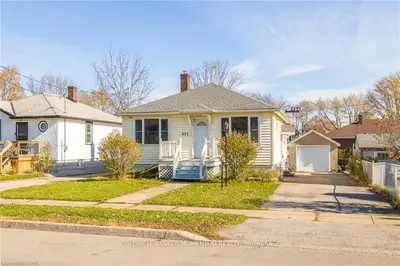 641 Elm Street, Port Colborne, On L3k 4p9