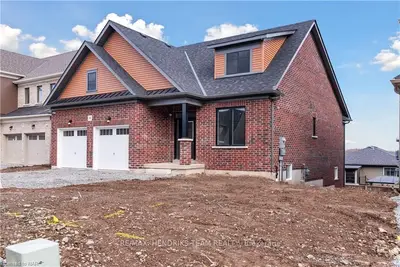 9 ORIOLE Crescent, Port Colborne, ON L3K 5Z9