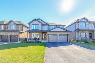9284 Shoveller Drive, Niagara Falls, On L2h 0m4