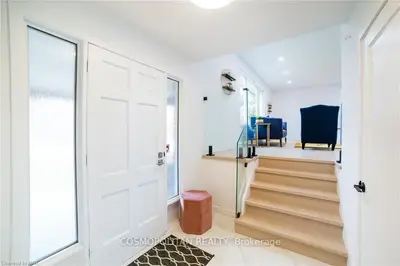 8 Garrison Village Drive, Niagara-on-the-lake, On L0s 1j0