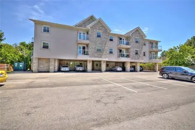 6928 Ailanthus Avenue 308, Niagara Falls, On L2g 4c8