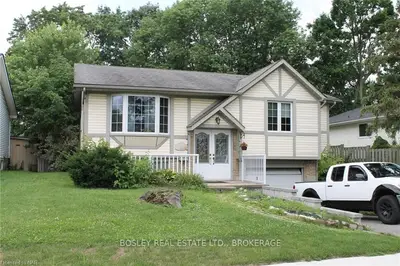 7551 Dorchester Road, Niagara Falls, On L2g 7g4