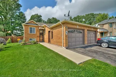 65 Jefferson West Court, Welland, On L3c 7g5