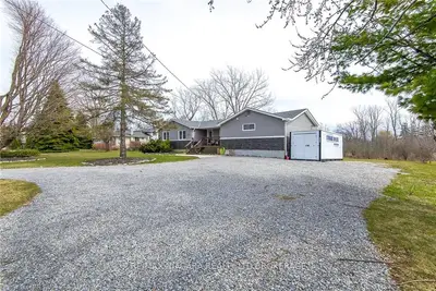304 Albany Street, Fort Erie, On L2a 1l9