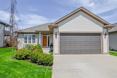 10 Raiana Drive, Niagara-on-the-lake, On L0s 1t0