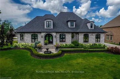 2 Sandalwood Crescent, Niagara-on-the-lake, On L0s 1j0