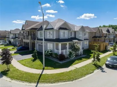 8500 Sweet Chestnut Drive, Niagara Falls, On L2h 0n1