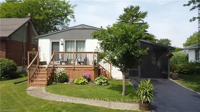 128 Homewood Avenue, Port Colborne, On L3k 5l9
