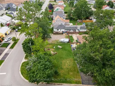 14 Bardol Avenue, Fort Erie, On L2a 5m3