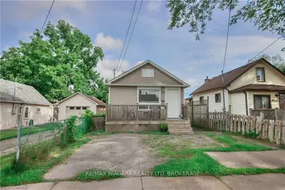 6497 Bellevue Street, Niagara Falls, On L2e 1y9