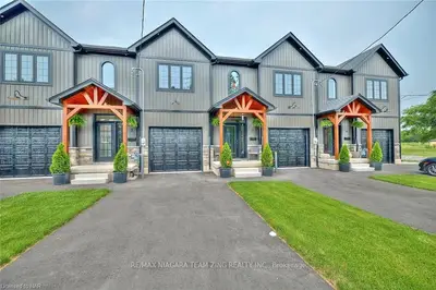 59 Omer Avenue 3, Port Colborne, On L3k 3y4