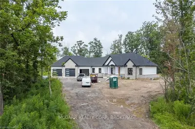 1576 Dominion Road Road, Fort Erie, On L2a 5m4