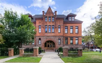 200 STINSON Street 212, Hamilton, ON L8N 4J5