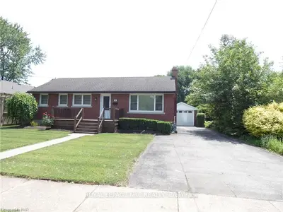 6444 Mcmicking Street, Niagara Falls, On L2j 1x1