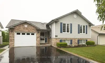 826 Woodside Court, Fort Erie, On L2a 6r5