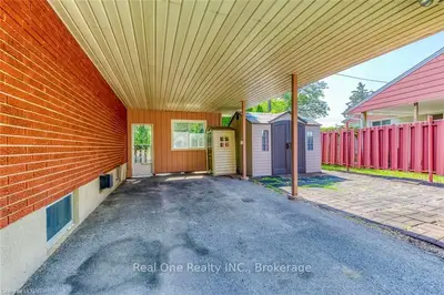 11 Arvona Drive, St. Catharines, On L2t 3j5