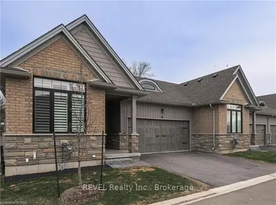 15 BORDEN Trail, Welland, ON L3C 0H1