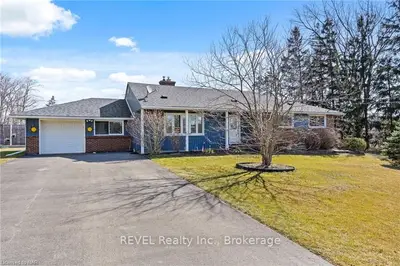 24 Maple Leaf Avenue S, Fort Erie, On L0s 1n0
