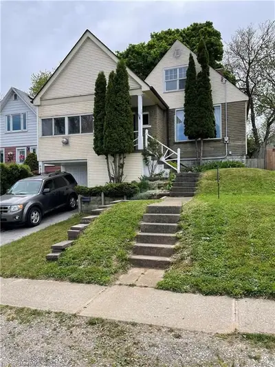 6392 Division Street, Niagara Falls, On L2g 1k1