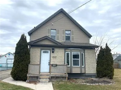 76 Colborne Street Upper, Port Colborne, On L3k 1g1