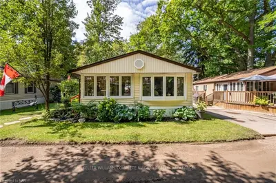 23 Four Mile Creek Road 144, Niagara-on-the-lake, On L0s 1j1