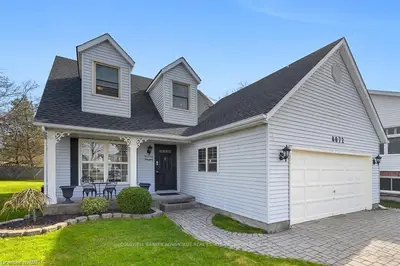 8072 Kensington Court, Niagara Falls, On L2h 2s1