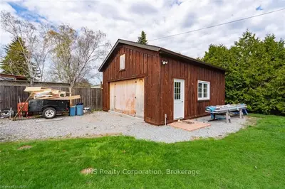 6671 Russell Street, Niagara Falls, On L2j 1p9