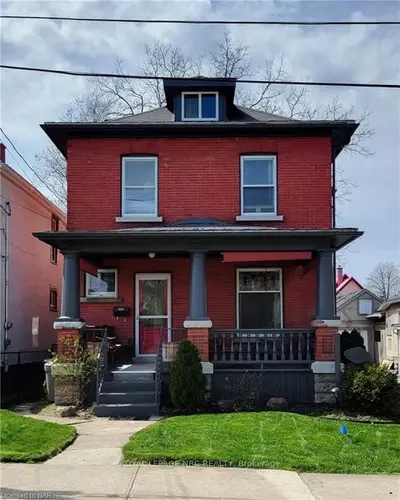 17 Albina Street, Welland, On L3c 1p2