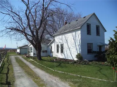 587 Carlton Street, Niagara-on-the-lake, On L0s 1j0