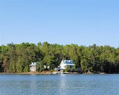 J.D.969 HOTHAM ISLAND, Algoma, Unorganized, South East Part, ON, A1A 1A1