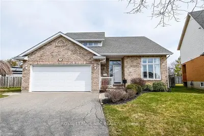 10 Birch Court, Port Colborne, On L3k 6b6