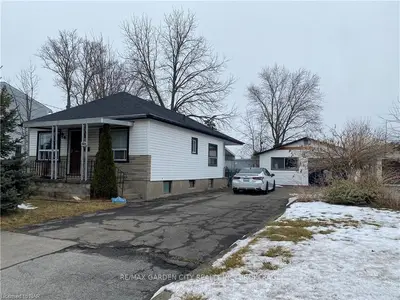 624 Clare Avenue, Welland, On L3c 3c1