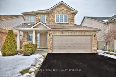 7014 Kelly Drive, Niagara Falls, On L2h 3j9