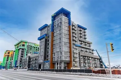 450 DUNDAS STREET EAST Street 1011, Hamilton, ON L0R 2H8