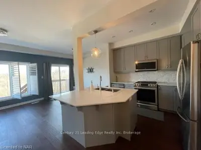 4007 Crown Street, Lincoln, On L3j 0s6