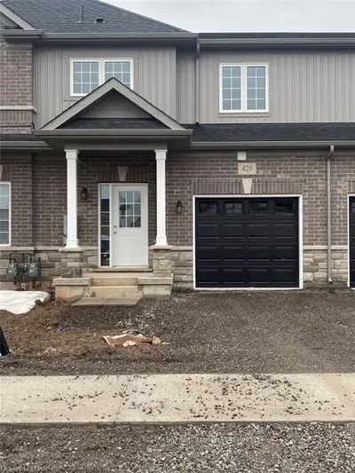 429 Williams Crescent, Fort Erie, On L2a 0e9