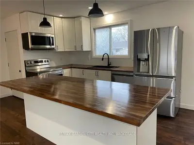 15 Allanburg Road S Main Floor, St. Catharines, On L2t 2r8
