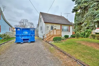 6070 BROOKS Street, Niagara Falls, ON L2J 1N7