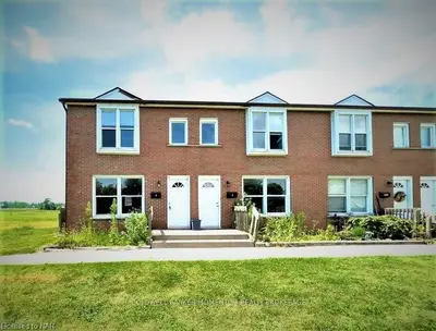 254 BERTIE Street 3, Fort Erie, ON L2A 1Z6